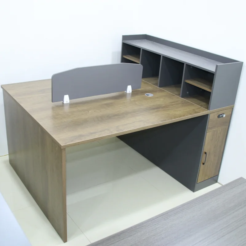 Employee Desks and Chairs - Image 4
