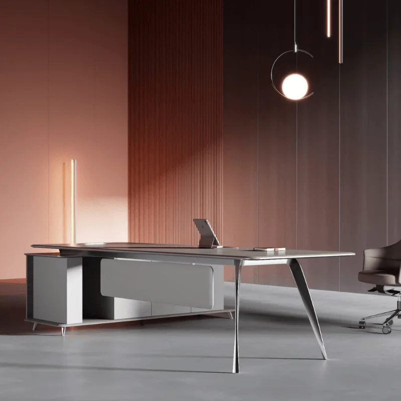 Boss's office desk and chair - Image 2